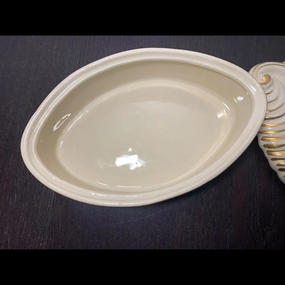Oval Ceramic Trinket/Vanity Box - Ivory/Gold Ceramic Box with Plume Feather Lid